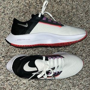 never worn. bought in fall so box was thrown away